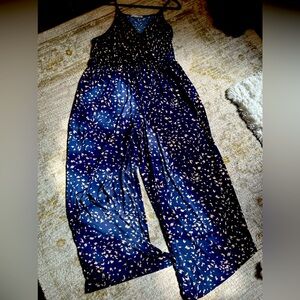 The coziest romper! Navy blue with cream/beige print, pockets! great condition